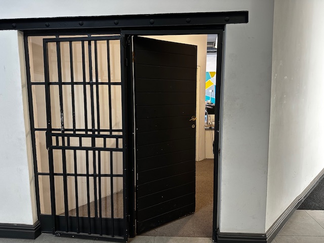 To Let Commercial Property for Rent in Woodstock Western Cape